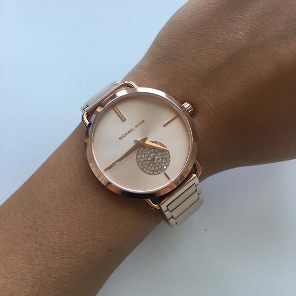 Brand New Michael Kors Rose Gold Watch 